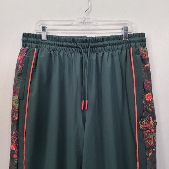 PUMA x LIBERTY London Track Pants Green Gables Womens Size XL - Picture 3 of 16